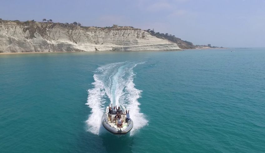 Scala dei Turchi in Gommone