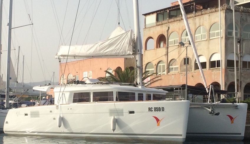 noleggio catamarano isole eolie - vacanze in barca a vela eolie